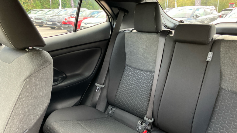 Toyota Yaris Cross 1.5 Hybrid Design 5dr CVT Hybrid Estate